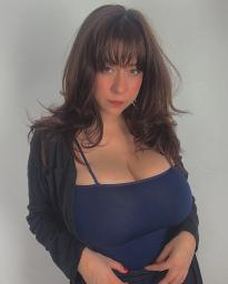 What's the name of this pornstar?