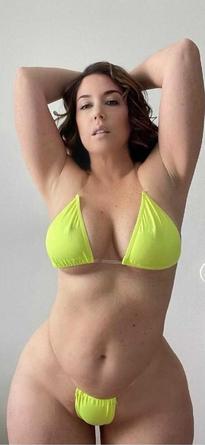 Whatever Amy https://whateveramy.com/ + https://twitter.com/Whatevah_Amy