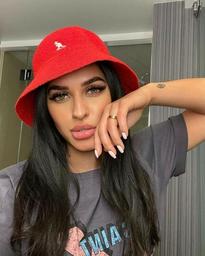 What's the name of this pornstar?