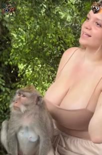 What's the name of this pornstar?