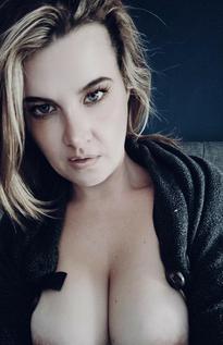 What's the name of this pornstar?