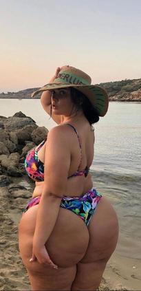 What's the name of this pornstar?