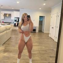 What's the name of this pornstar?