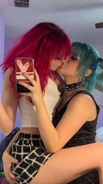 What's the name of this pornstar?