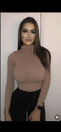 What's the name of this pornstar?