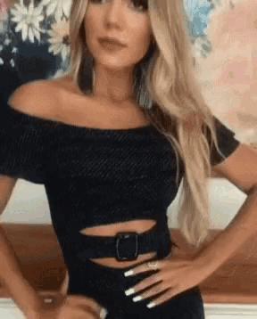 What's the name of this pornstar?