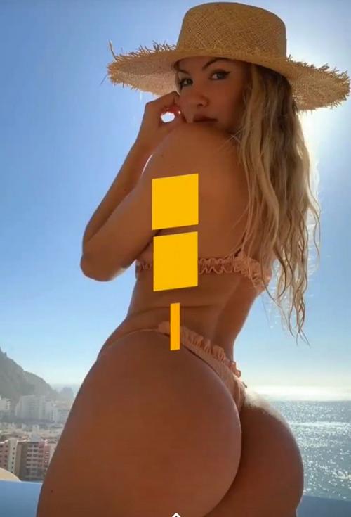 What's the name of this pornstar?