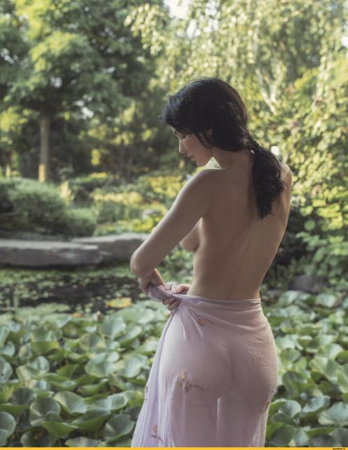 What's the name of this pornstar?