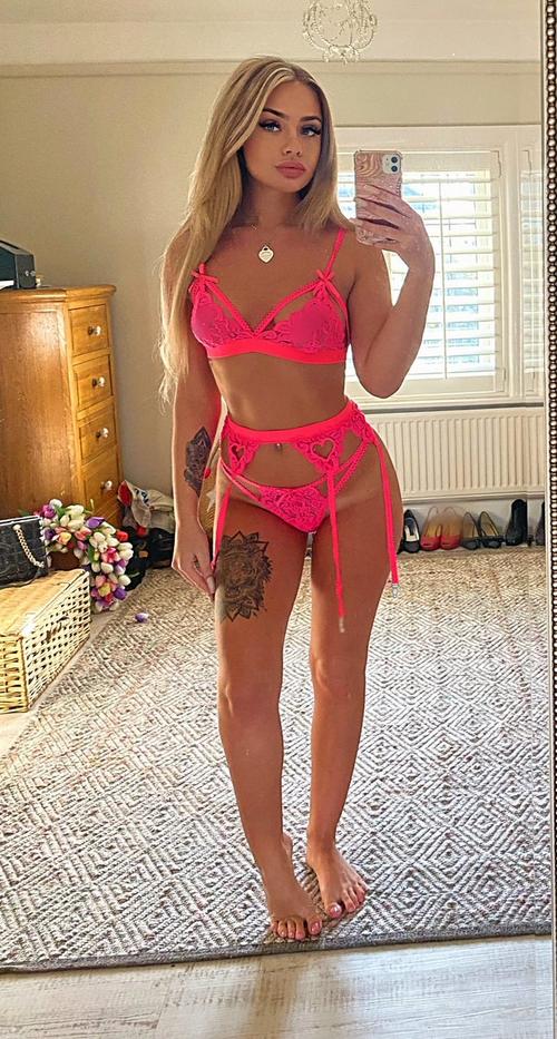 Source - https://www.xxx-hotgirls.com/157111-jessicasmithxo-just-opened-100-spaces-for-3-be-quick.html
