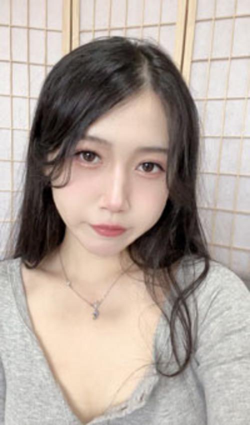 What's the name of this pornstar?