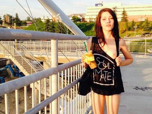 What's the name of this pornstar?