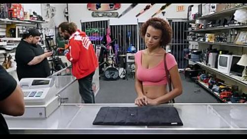 What's the name of this pornstar?