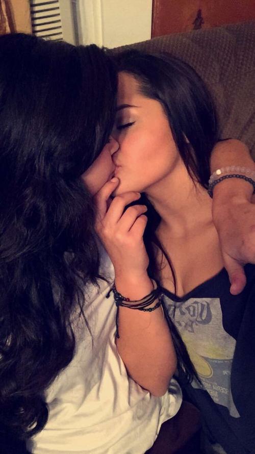 What's the name of this pornstar?