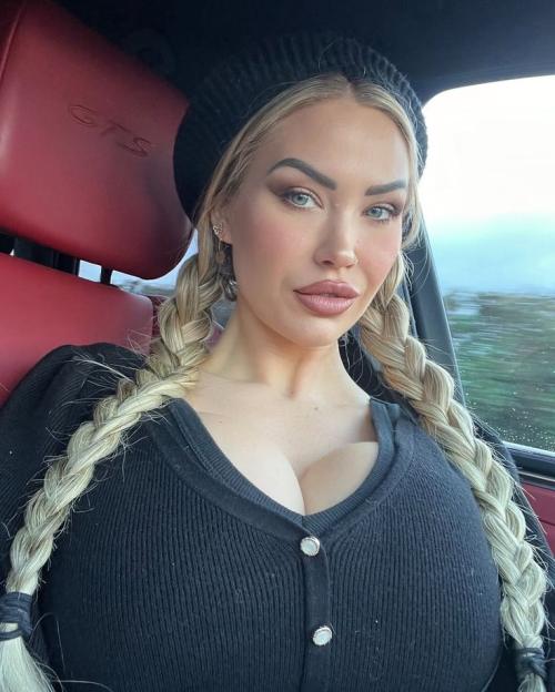 What's the name of this pornstar?