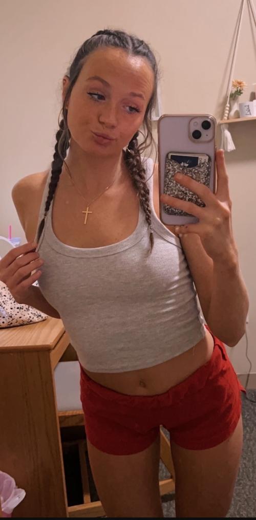 What's the name of this pornstar?