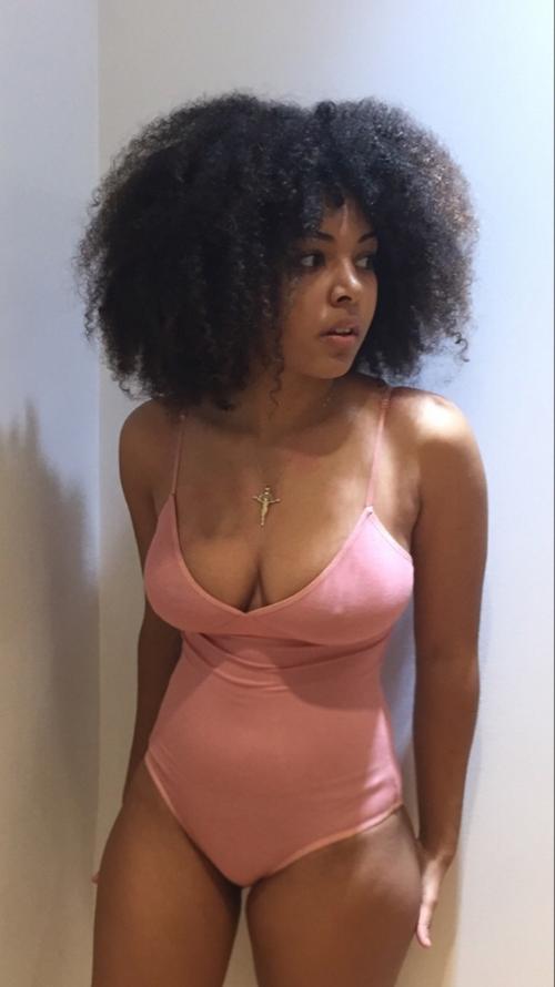 Natalie Chin @thenataliechin a artist https://www.instagram.com/thenataliechin/