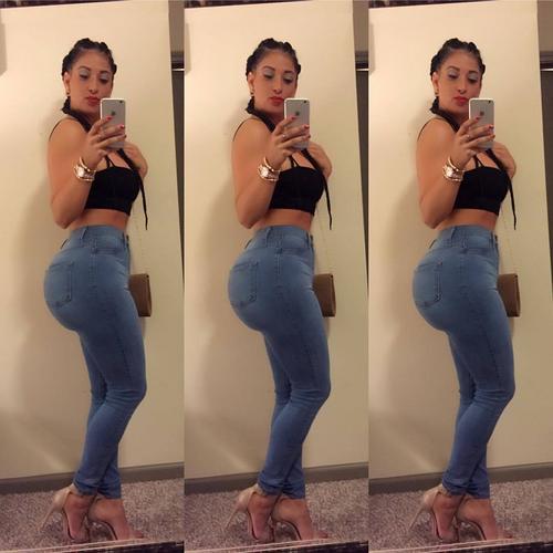 What's the name of this pornstar?