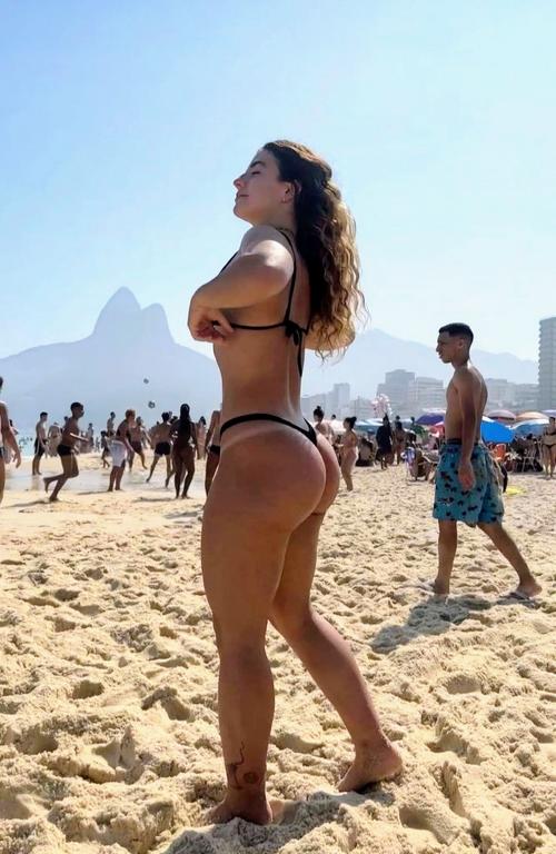 Julia Giannella _ jumamutee _ Julia G