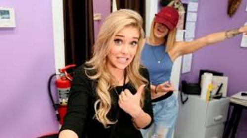 What's the name of this pornstar?