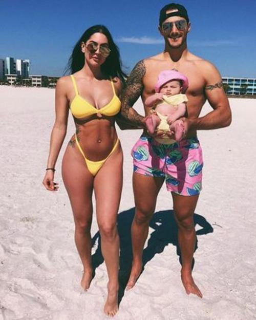 What's the name of this pornstar?