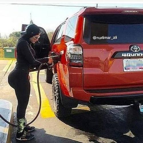 What's the name of this pornstar?