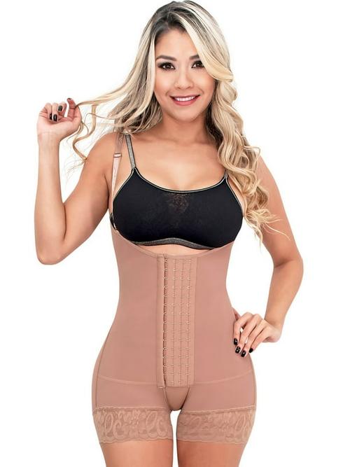 What's the name of this pornstar?