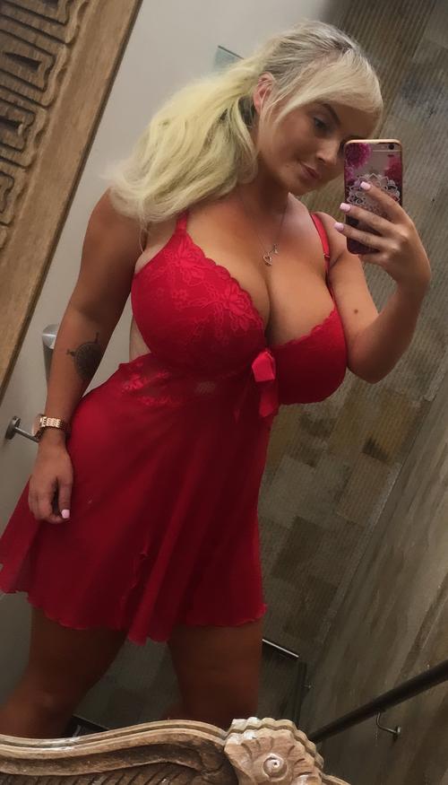 What's the name of this pornstar?