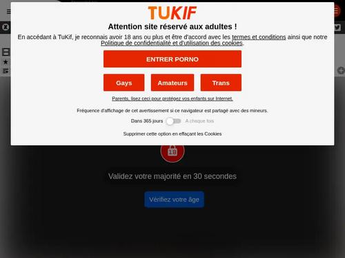  Ses nibards impressionnent ! Elle va sucer et se prendre une faciale 