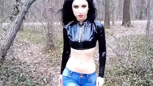 What's the name of this pornstar?