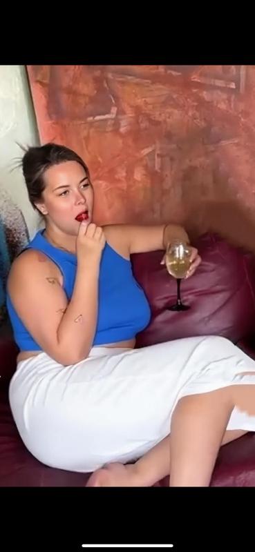 What's the name of this pornstar?