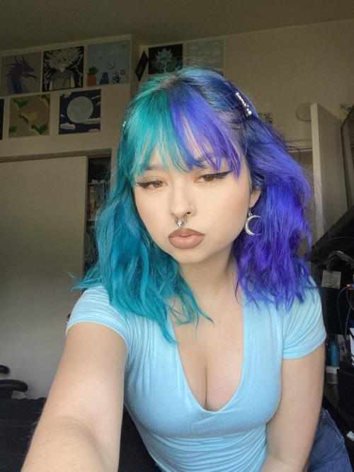 What's the name of this pornstar?