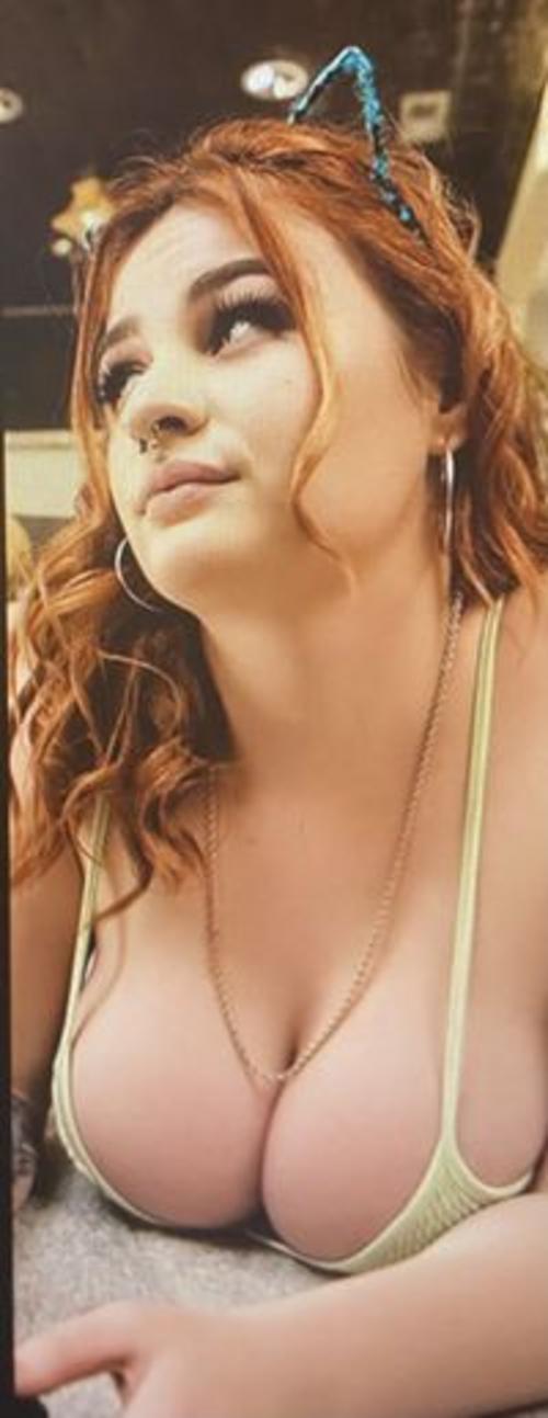 What's the name of this pornstar?