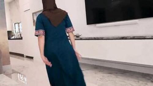 What's the name of this pornstar?