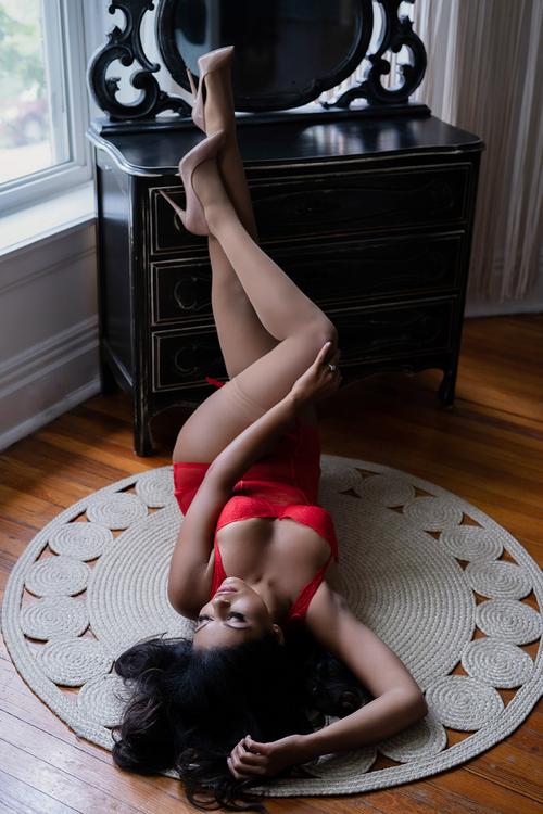 What's the name of this pornstar?