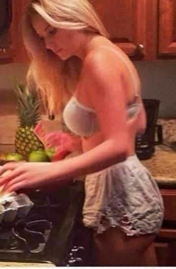 What's the name of this pornstar?