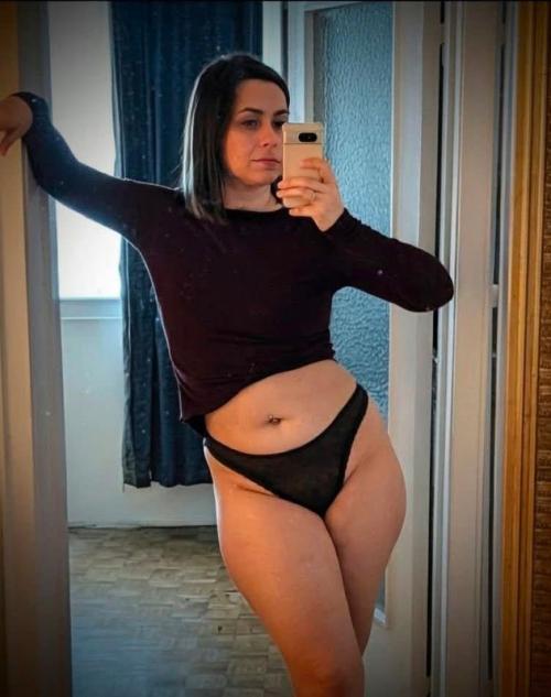 What's the name of this pornstar?