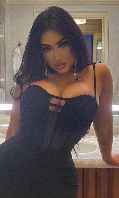 What's the name of this pornstar?