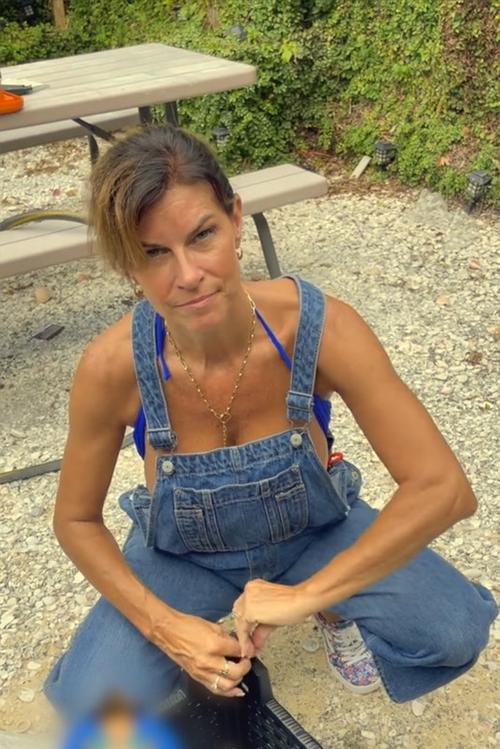 Mary Burke aka SexyMilfMary aka BigTTMagee https://www.instagram.com/themaryburke3