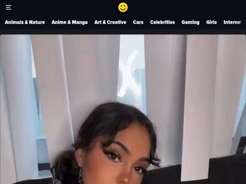 https://www.tiktok.com/@laylaadeliine