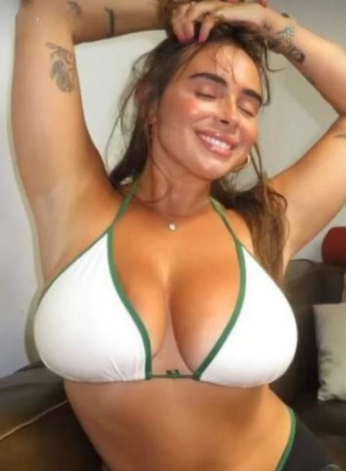 What's the name of this pornstar?