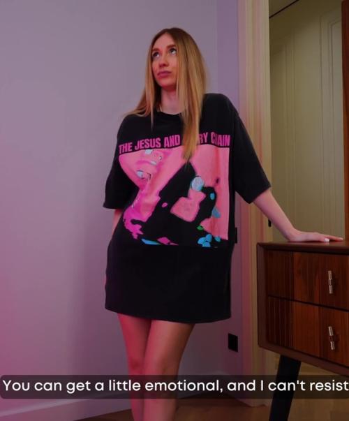 What's the name of this pornstar?
