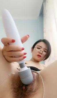 What's the name of this pornstar?