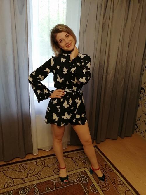 What's the name of this pornstar?