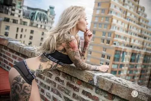 Whats this girls name? Source? Full photoshoot?