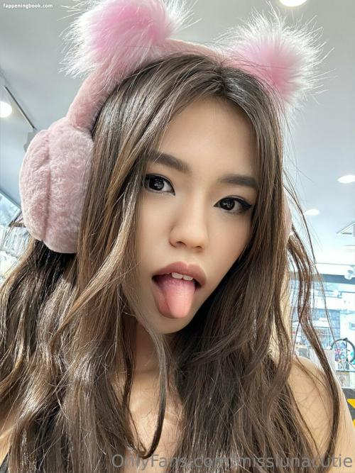 What's the name of this pornstar?