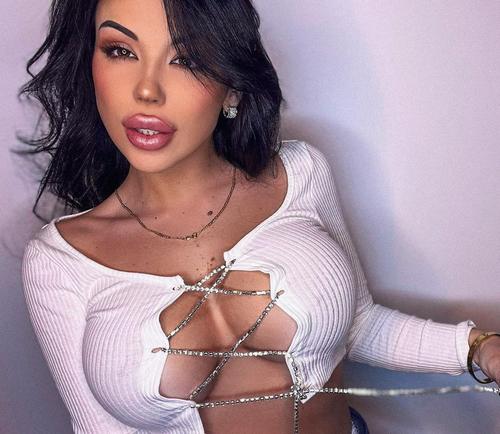 What's the name of this pornstar?