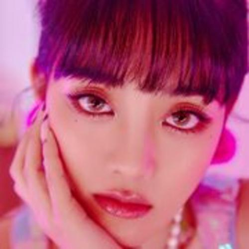 What's the name of this pornstar?