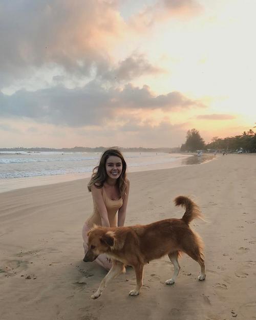 What's the name of this pornstar?