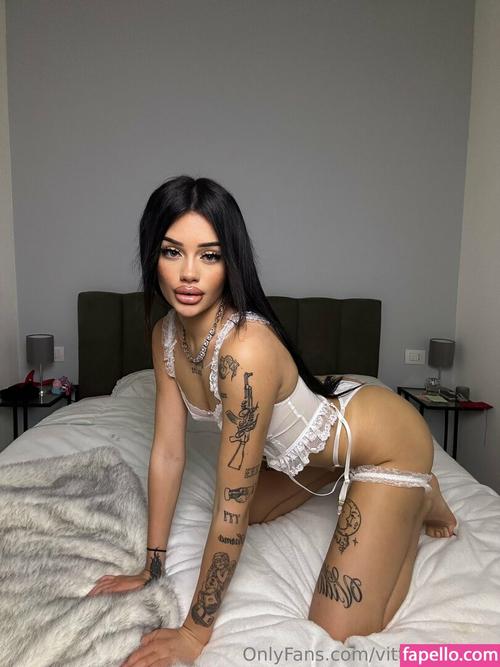 What's the name of this pornstar?