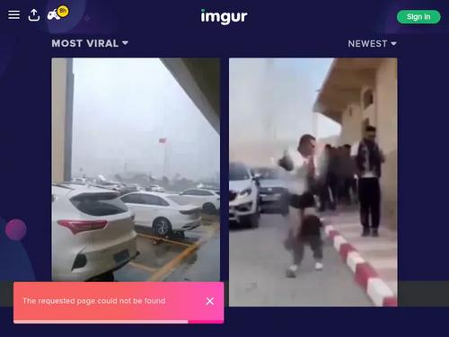 Cute blonde with cute pussy